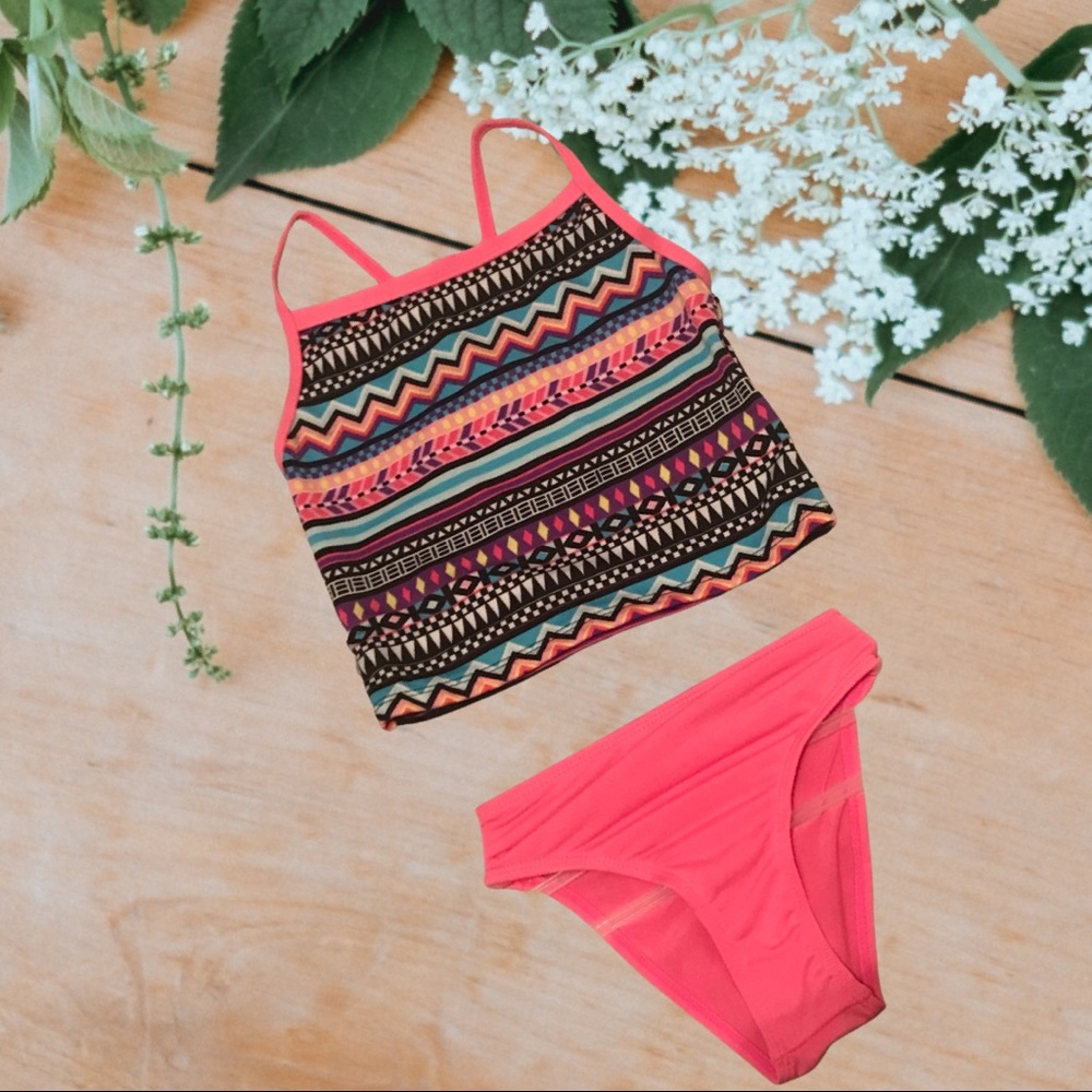 Girl’s 2 piece swimsuit